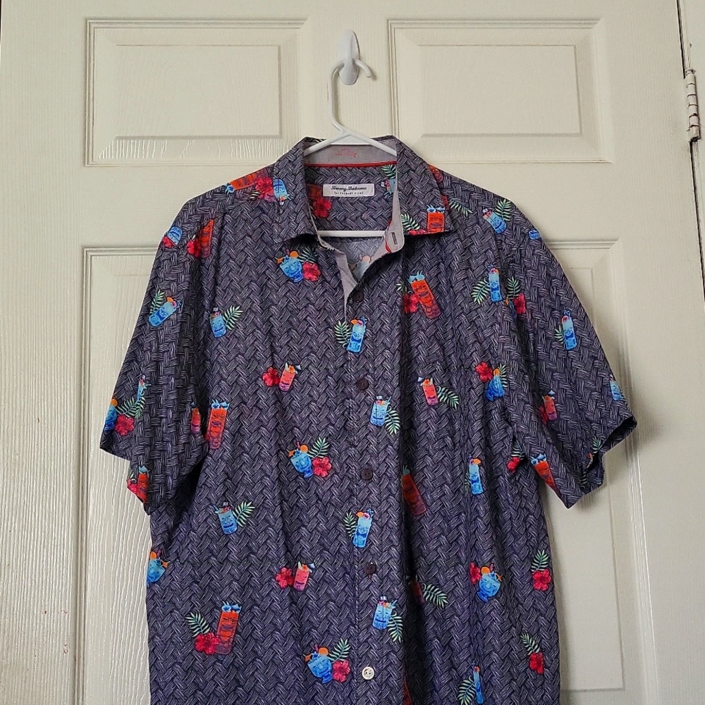 Tommy Bahama grey button down tropical shirt size L